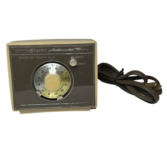 Vintage 1960's GE Automatic Electric Timer Model 8110A - Picture 8 of 8